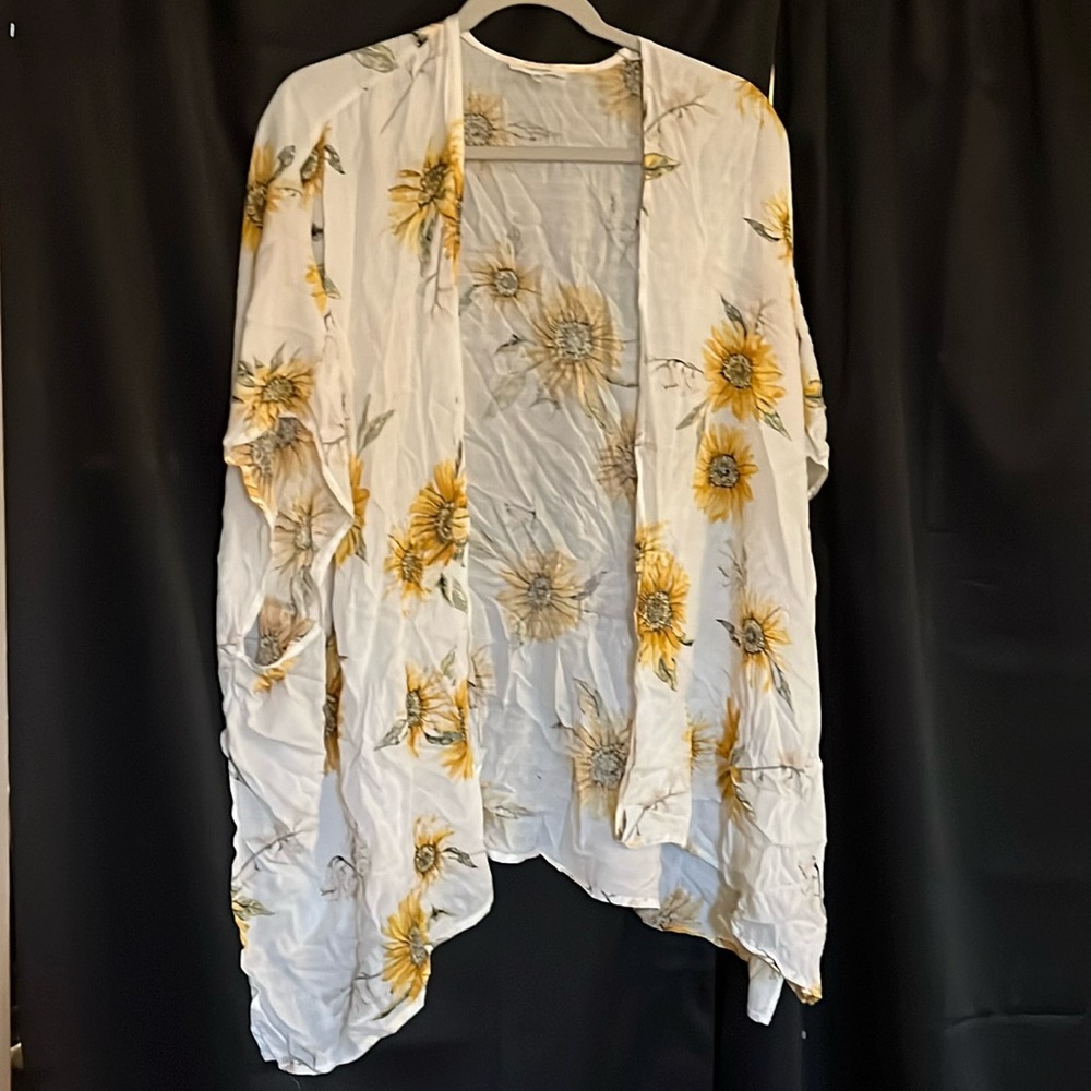 White with sunflower one size
